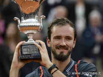 Internazionali di tennis a Roma, Medvedev è il nuovo re del Foro Italico