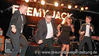 Sechs Bands spielen beim Campus Open Air im Wolfsburger Hallenbad