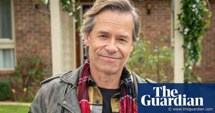Guy Pearce confirms he will appear in Neighbours revival