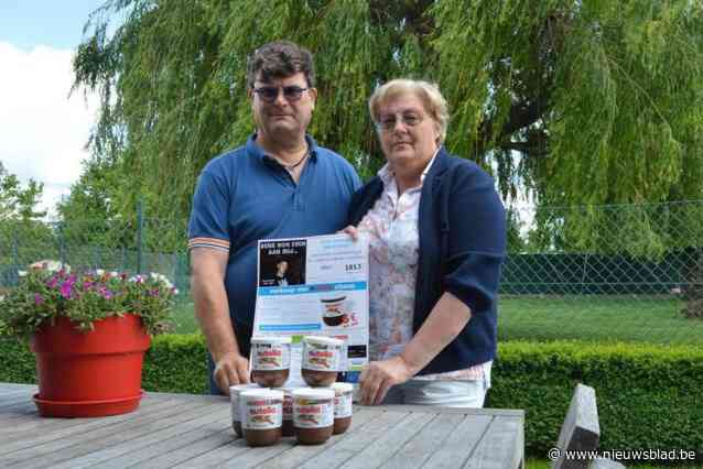 Ze verloren hun zoon, nu verkopen Frank (60) en Katrien (59) chocopotjes voor Zelfmoordlijn