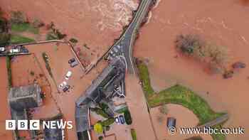 Climate change: Ministers lack urgency on flood risks, critics say