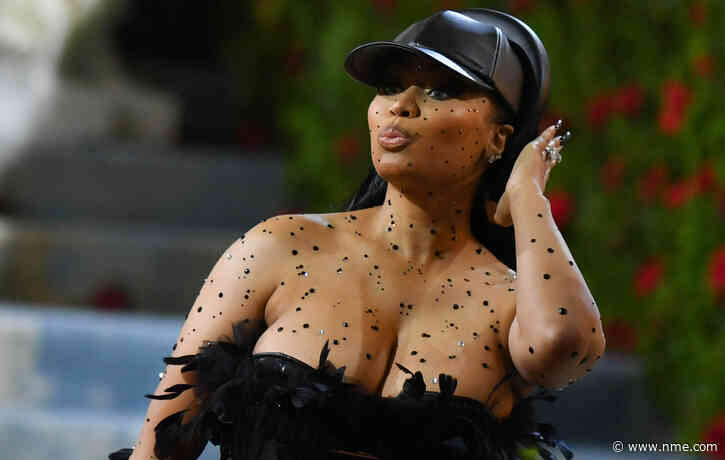 Nicki Minaj blocks fan after an unflattering portrait goes viral