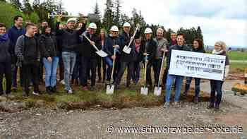Spatenstich in Simmersfeld: Neubau bietet Blaich IT benötigten Raum