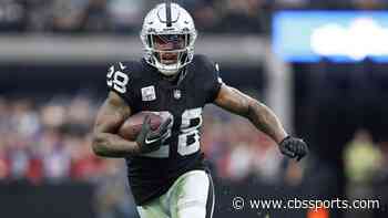Raiders' Josh Jacobs changing jersey number for 2023 after career year, ditching No. 28 for familiar digit