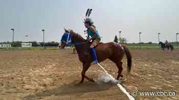 'Extreme sport' of Indian Horse Relay makes return to Manito Ahbee festival