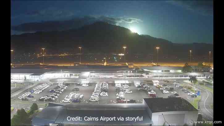 VIDEO: Fireball turns night into day in Australia