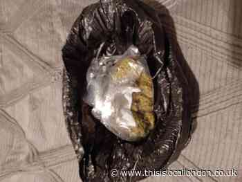 Met Police seize class A drug wraps in Romford town centre