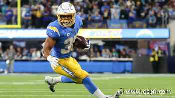 Source: RB Ekeler staying in LA, with incentives
