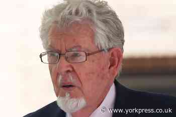 Rolf Harris: Disgraced entertainer dies aged 93