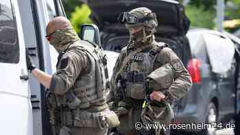 In Wohnung verschanzt - Polizei nimmt Mann mit Messer fest