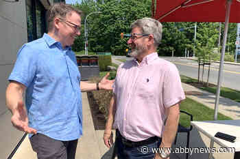 Official opposition leader stops in Abbotsford to discuss social issues with MLA Bruce Banman