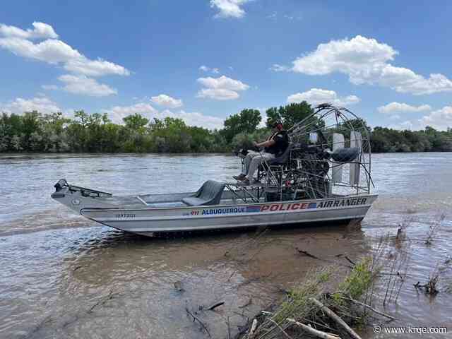 What should you do if you see campers in Albuquerque Bosque?