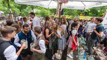 „Berg soll bezahlbar bleiben“: Maßpreis auf der Erlanger Bergkirchweih so teuer wie noch nie