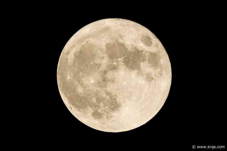 UNM team tapped by NASA to research lunar surface