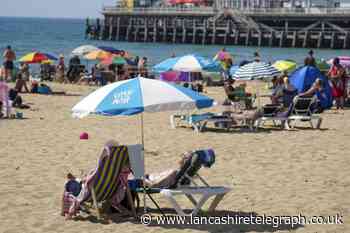 What temperature is needed for a heatwave in the UK?
