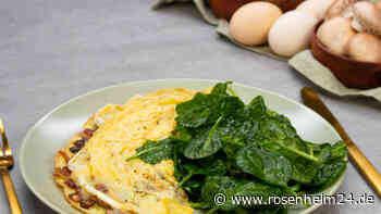 Babyspinat als Salat und Pilz-Omelette mit Brie spielen hier eine Sinfonie