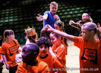 Ealing Stagecoach pupils enjoy the experience at Beck Theatre