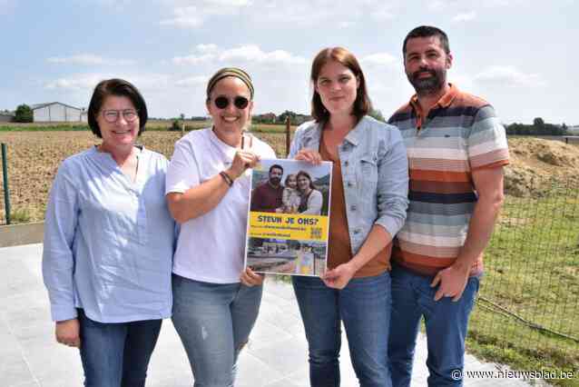 Vriendinnen stappen naar Compostela om geld in te zamelen voor Kenny’s handprothese: “Ik verloor mijn vingers in zaagmachine”