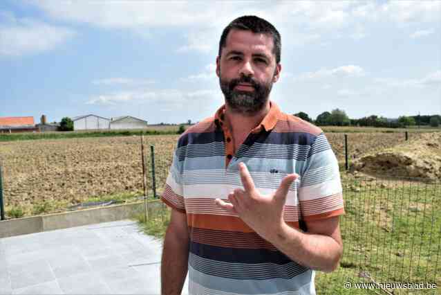 Kenny verloor ‘te weinig’ vingers voor een invaliditeitsuitkering: “‘Je kan ook met één vinger typen’, zeiden ze”