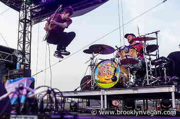 Beach Bunny, PUP, and Pool Kids were electric on The Rooftop at Pier 17 (pics, video, review)