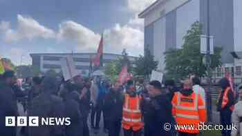 'Each time we strike more workers join the picket'