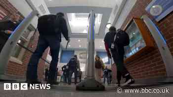 AI scanner used in hundreds of US schools misses knives