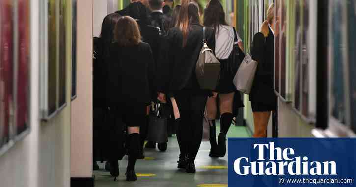 UK parents: what is behind the rise in school absences?