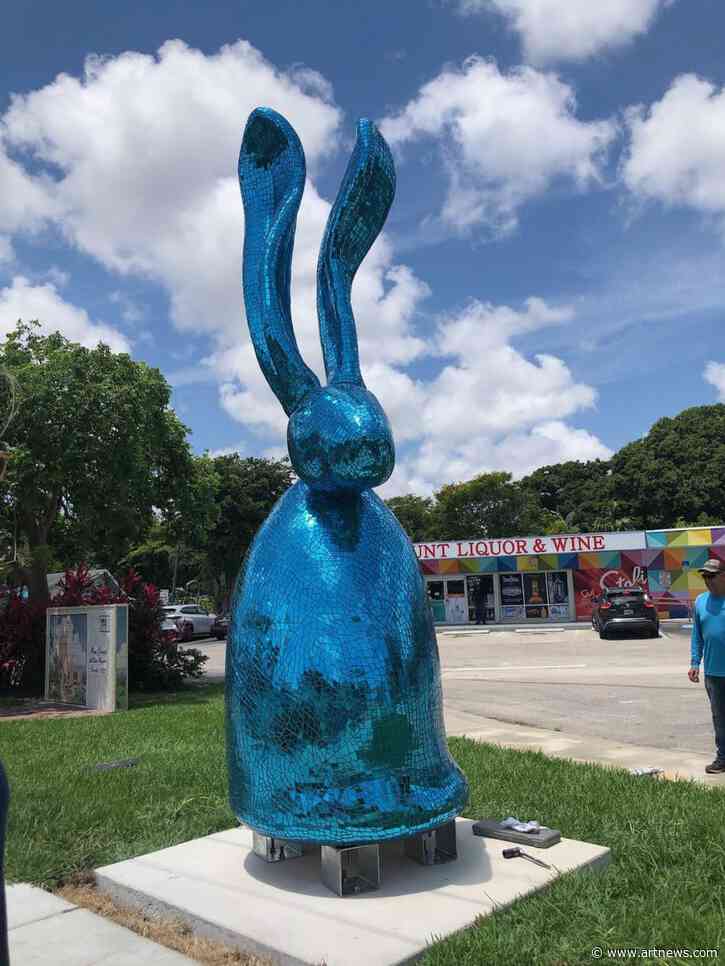 Florida Man Crashes into 13-Foot Hunt Slonem Sculpture, Second Act of Art Vandalism This Month