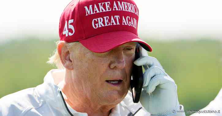 Washington Post: “Uomini di Trump hanno spostato scatoloni con altri file secretati il giorno prima del blitz dell’Fbi”