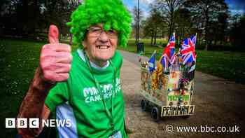 Sheffield Man with a Pram hits £1m cancer fundraising target