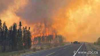 Some residents already returning after raging wildfire forces 7,000 people to flee Pimicikamak Cree Nation