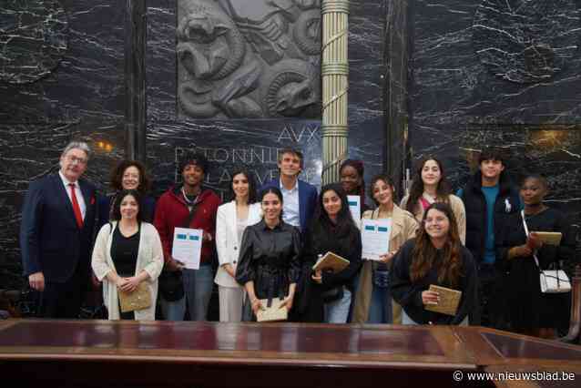 Vier jongeren vallen in de prijzen tijdens DIApositief-project