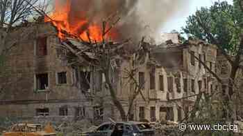 Ukrainian clinics hit in deadly Russian missile strike