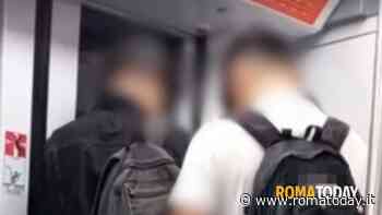 La metro A è territorio dei borseggiatori: tra furti e psicosi gli utenti fanno da sentinelle