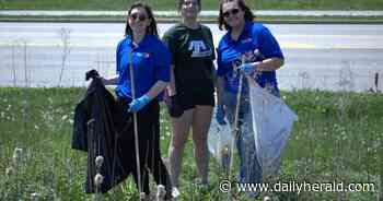 Antunes partners with WeLoveU Foundation to clean up Carol Stream pond
