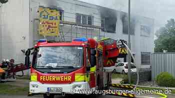 Brand bei Sanitätshaus Häussler: Feuerwehr in Ulm-Söflingen im Einsatz