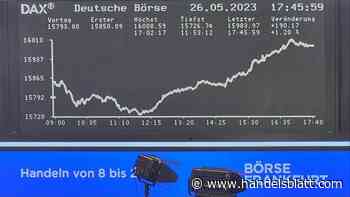 Dax aktuell: Dax schließt knapp unter 16.000-Punkte-Marke – Türkische Lira fällt auf Rekordtief