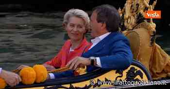 Von der Leyen gira in gondola a Venezia con il sindaco Brugnaro: le immagini sorridenti