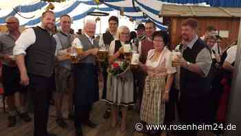 Nach zwei Schlägen floss schon das Bier beim Neumarkter Volksfest