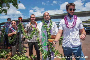 Overseer of zoo, Blaisdell Center, Waikiki Shell resigns