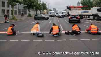 Klimaaktivisten: Viele Anmeldungen zu Sitzblockade-Trainings