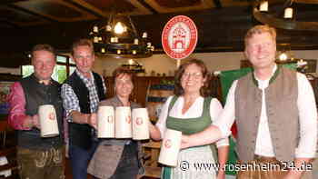 So lange feiern wie noch nie: Das kostet die Maß Bier beim Volksfest Kraiburg 