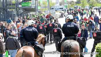 VfL Wolfsburg: Pyro-Randale bei Heimspiel – ein Verletzter