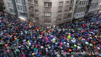 Erneut Zehntausende bei Protest gegen Gewalt in Serbien