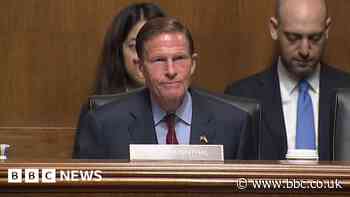 Senator plays opening remarks generated by AI