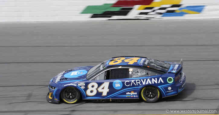 'Retired' NASCAR Legend Returning to the Track