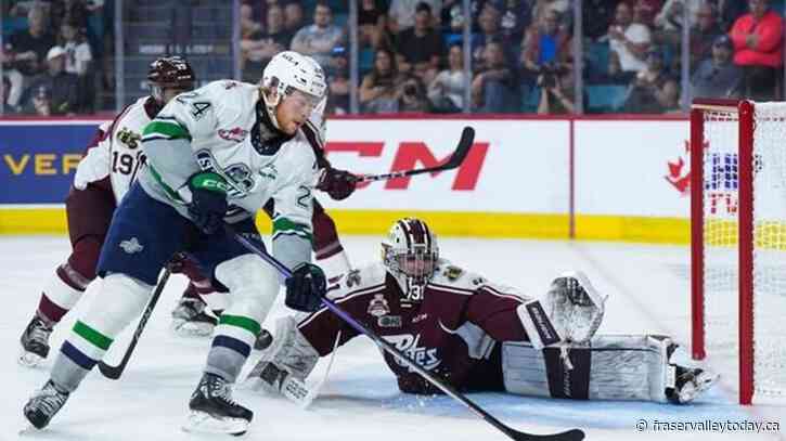 Crnkovic nets 3, T-Birds beat Petes 6-3 at Memorial Cup championship