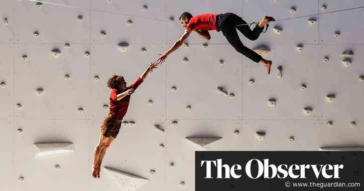 Corps extrêmes; Rose Until It Touched the Sky – review