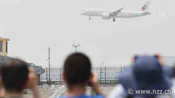 Chinas erster grosser Passagierjet meistert seine Linienflug-Premiere. Doch chinesisch ist das Flugzeug kaum