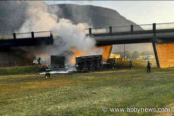 Truck collides with overpass and closes section of Highway 1 in Abbotsford